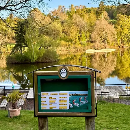 Casa de Férias Ferienhaus, Ankerplatz Am Seepark 18, Mit Kamin Und Sauna Kirchheim (Hessen)